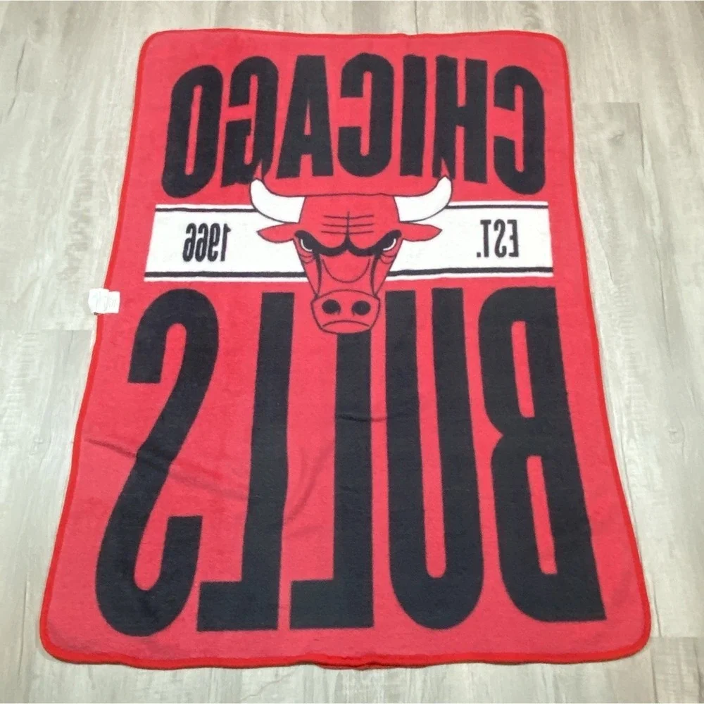 Northwest NBA Chicago Bulls Singular Silk Touch Throw Blanket, 42x57‎